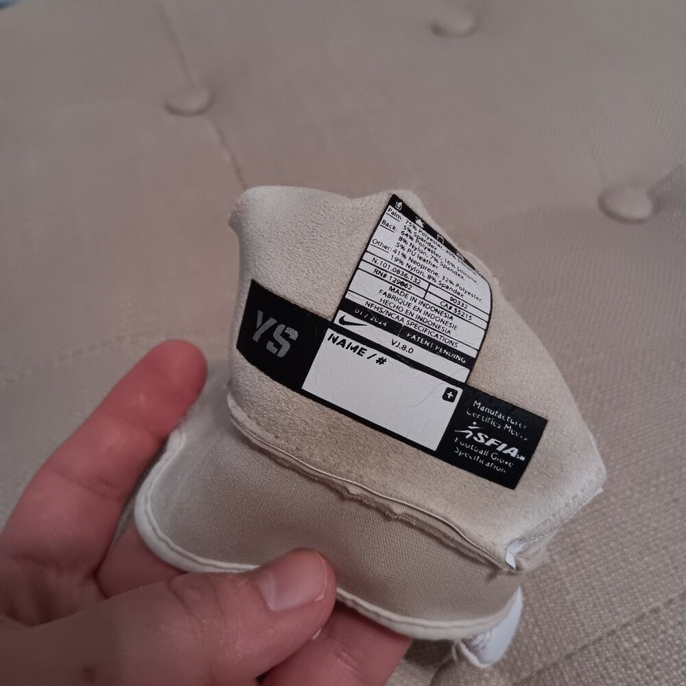 Nike Vapor Jet football gloves size youth small - Picture 3 of 3